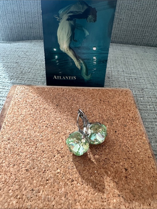 Atlantis Berlin🧜‍♀️ Jewelry - Swarovski Chrysolite Crystal Drop leverback Earrings Atlantis Berlin🧜‍♀️